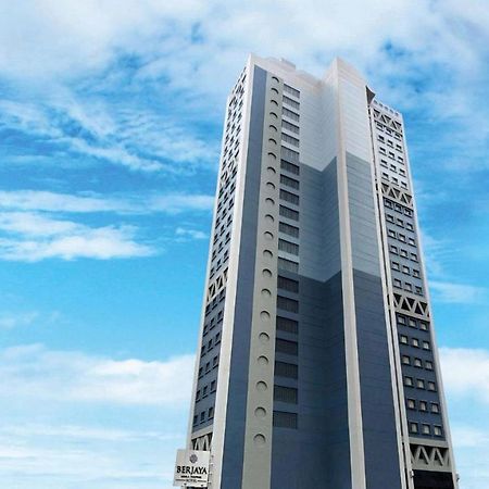 Berjaya Makati Hotel Makati City Exterior foto