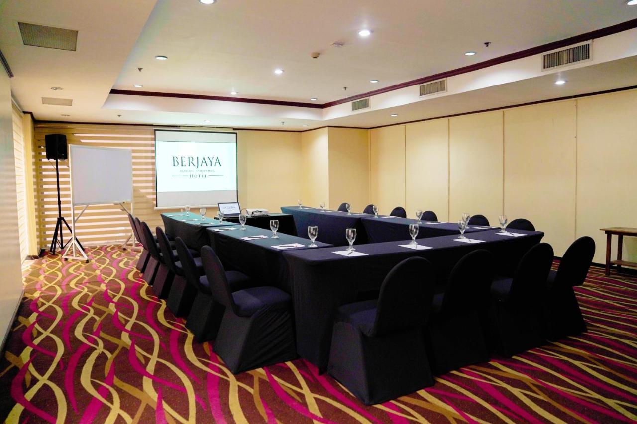 Berjaya Makati Hotel Makati City Exterior foto