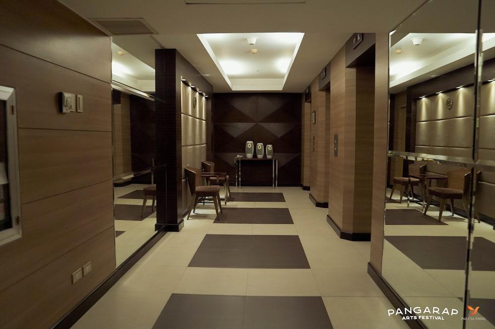Berjaya Makati Hotel Makati City Exterior foto