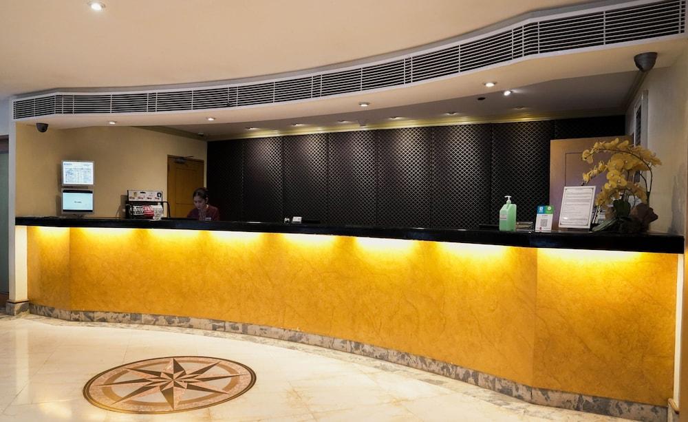 Berjaya Makati Hotel Makati City Exterior foto